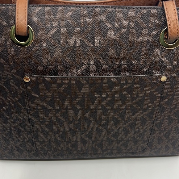 ✨NWT! Michael Kors Medium Walsh Tote in Brown Saffiano Leather. - Picture 5 of 11